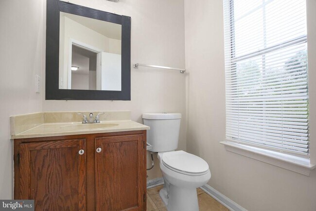Building Photo - 502 Wind Ridge Dr