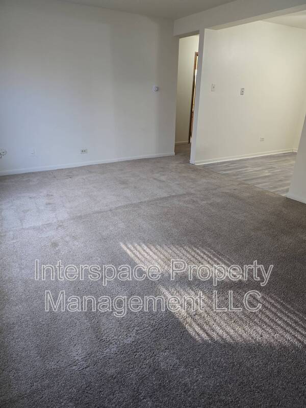 Building Photo - 9841 S Harlem Ave