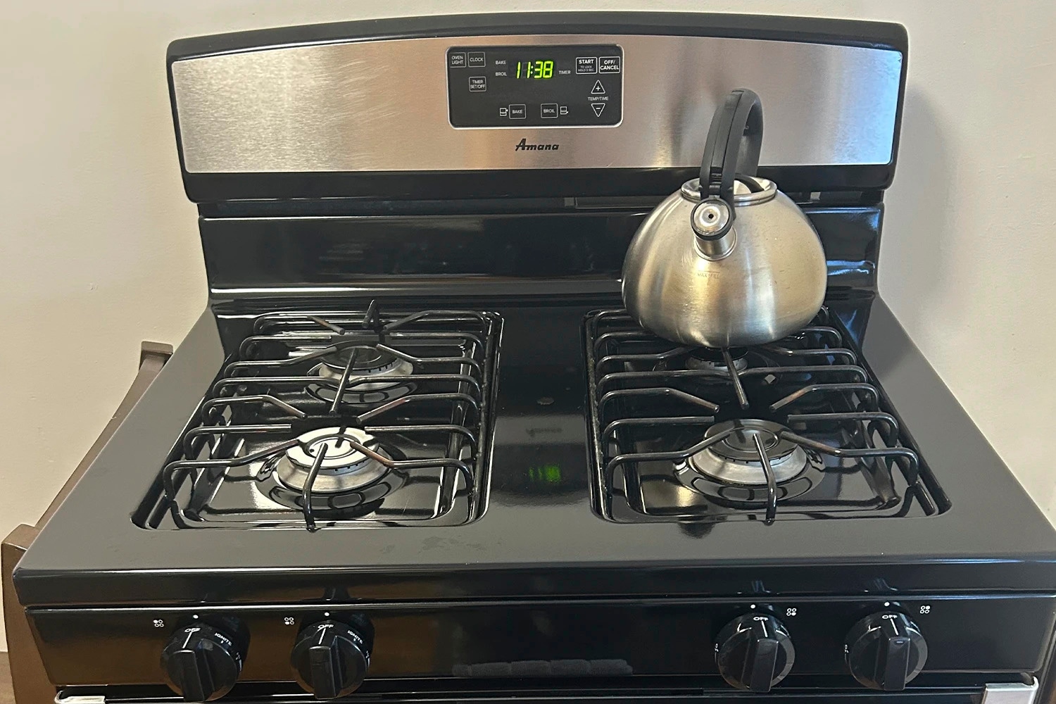 Building Photo - 1915 W Larchmont Ave