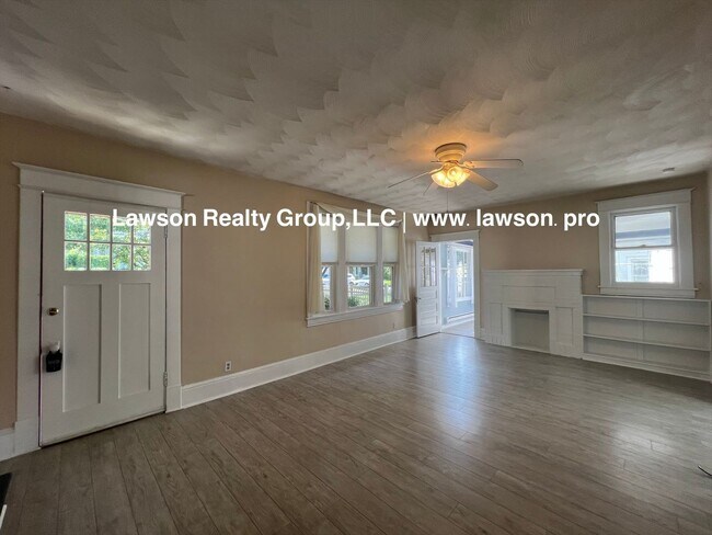Building Photo - Charming Grandin Court House with Detached Garage and In Law Suite