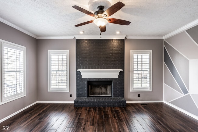 Building Photo - 8102 Fairway Dr