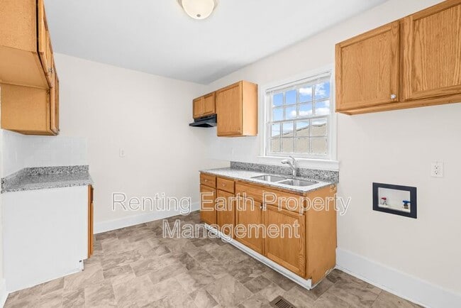 Building Photo - 931 41st Street Ensley