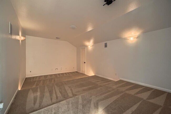 Building Photo - 9812 Whitley Bay Dr