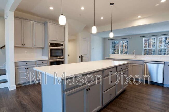 Building Photo - 9105 Fox Stream Way