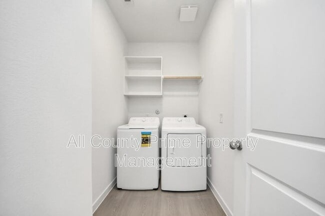 Building Photo - 3029 Avenida Sonoma Dr