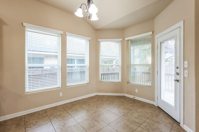 Building Photo - Charming Home In Gated Community
