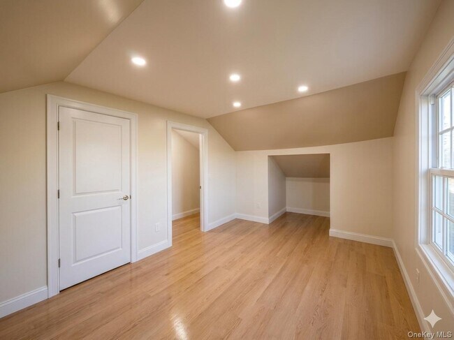 Building Photo - 2674 Johnson Pl