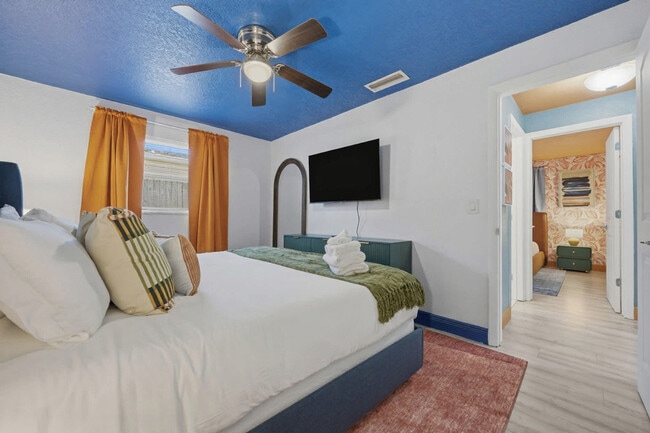 Building Photo - 507 Shore Dr