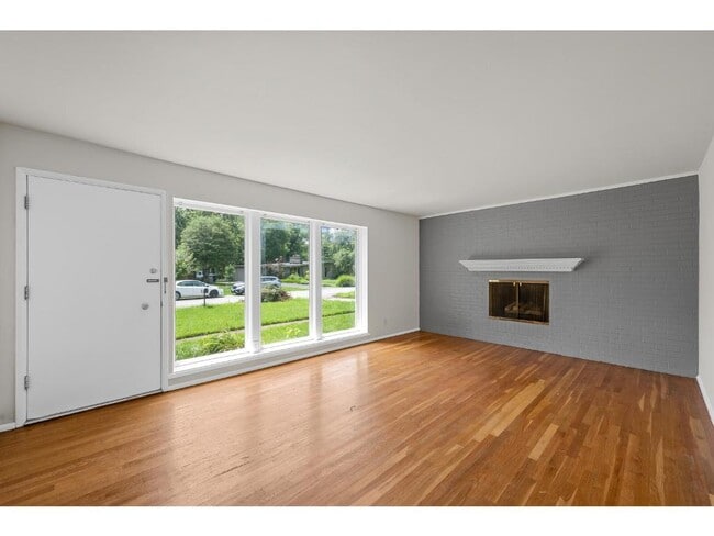 Building Photo - 718 Wenneker Dr