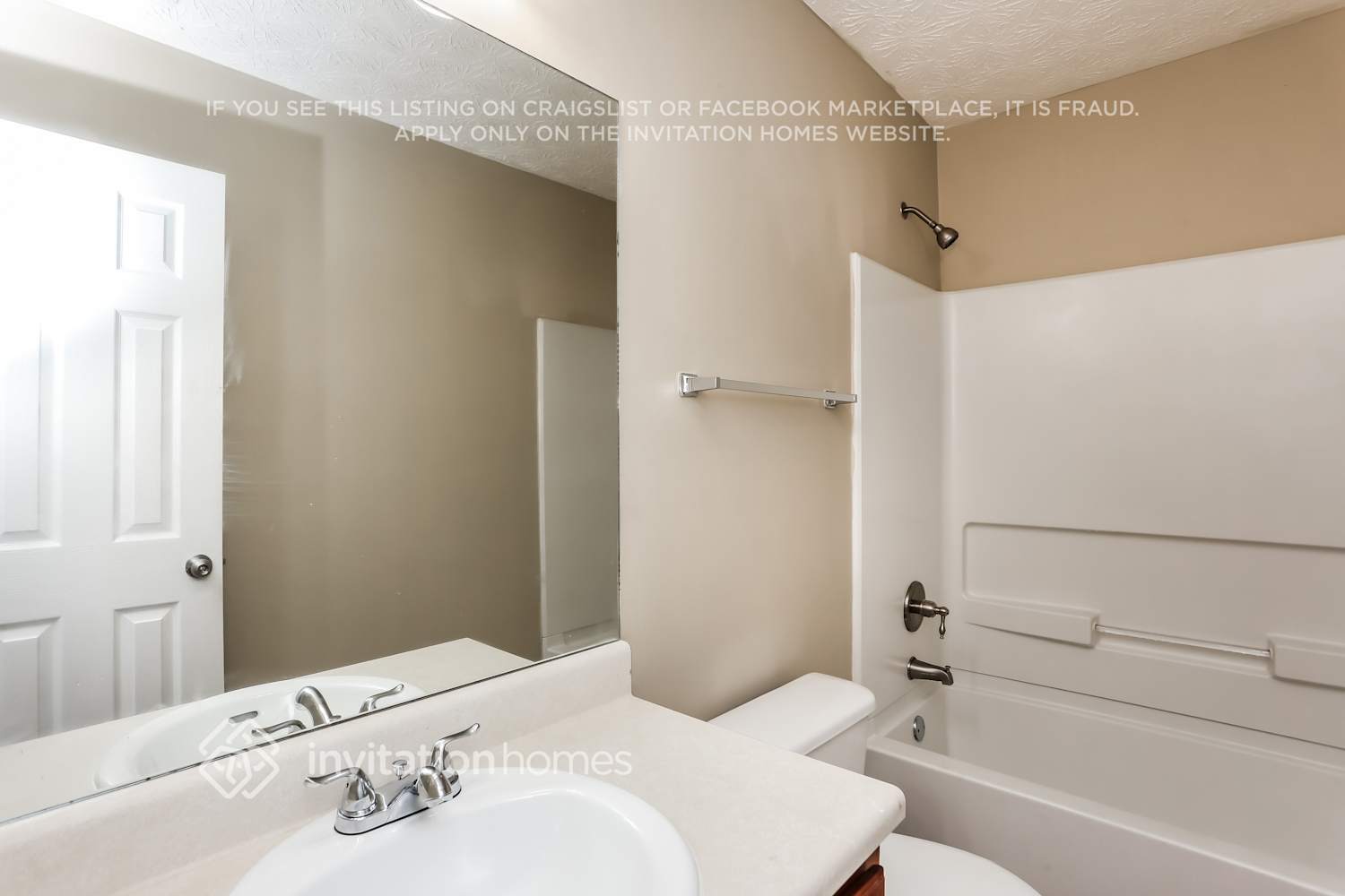 Building Photo - 225 Hedgewood Dr