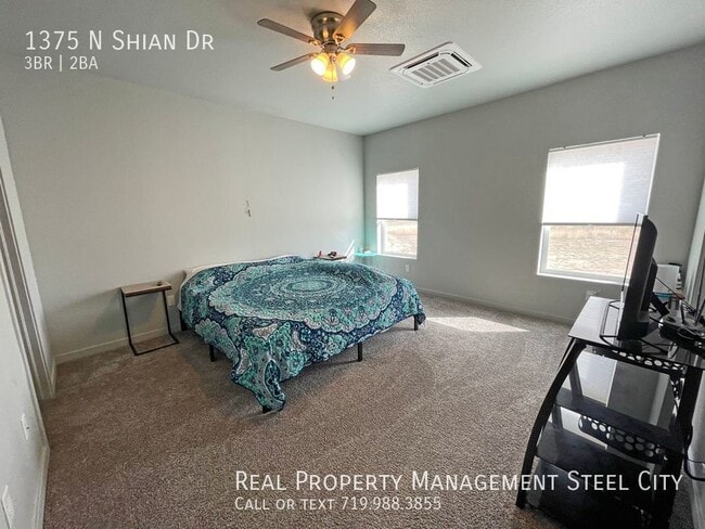 Building Photo - 1375 N Shian Dr