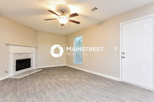 Building Photo - 3 Bedroom Pet-Friendly Home in Lithonia, GA with Main Street Renewal