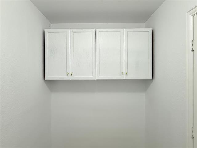 Building Photo - 1313 Baythorne Dr