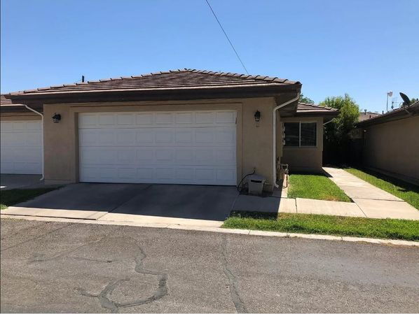 Building Photo - "Charming 2-Bed, 2-Bath Townhouse Retreat in the Heart of Saint George – 1155 Sq Ft of Comfort & ...