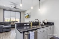 Building Photo - 138 S Main St