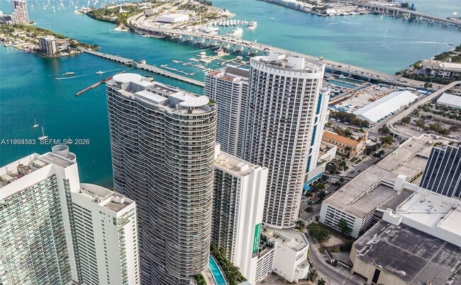 Building Photo - 1750 N Bayshore Dr