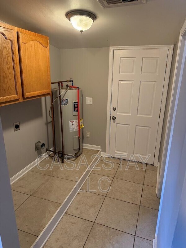 Building Photo - 1127 Lincoln Ave