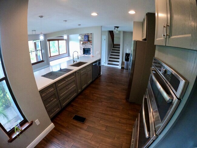Kitchen - 32 S Lake Cortez Dr