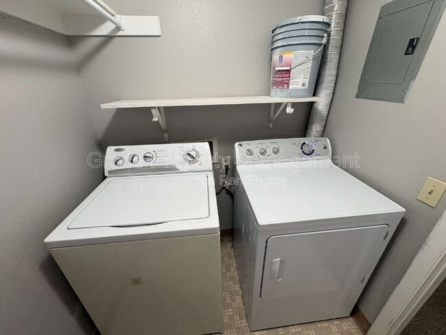 Building Photo - 14091 E Tufts Dr