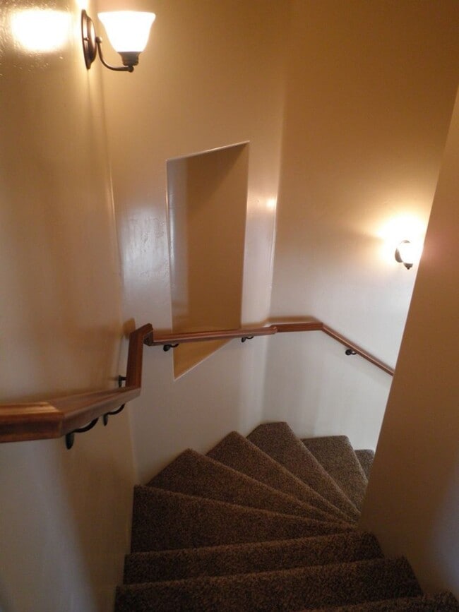 Building Photo - Gorgeous 3 Bedroom Townhome in St. George