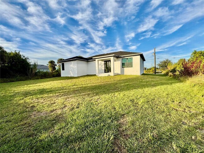 Building Photo - 13435 Bouvardia Ln