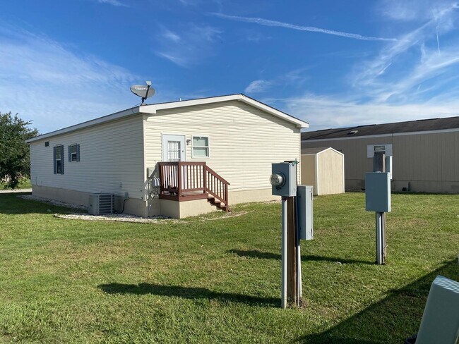 Building Photo - 1138 Gripper Wy
