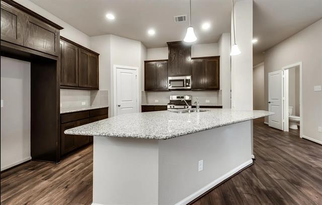 Building Photo - 6827 Prompton Bnd