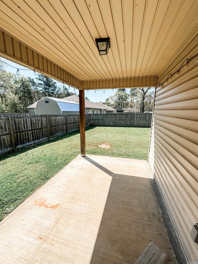 Building Photo - 6305 Lena Dr