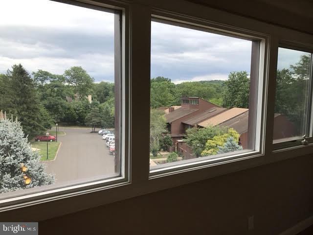 Building Photo - 16 Runnemede Rd