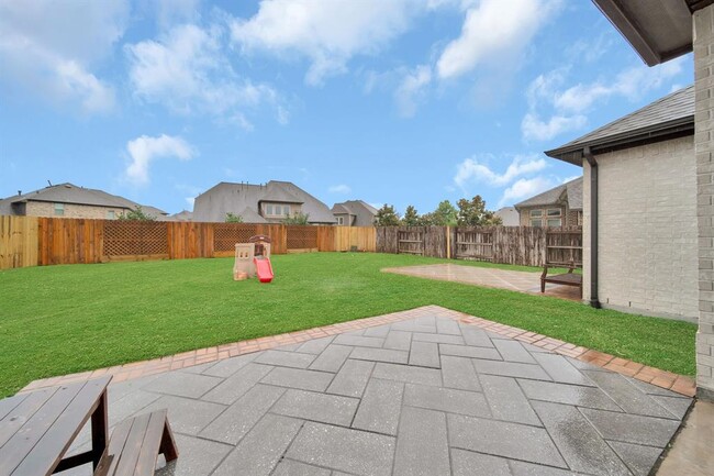 Building Photo - 23619 Greenwood Springs Pl