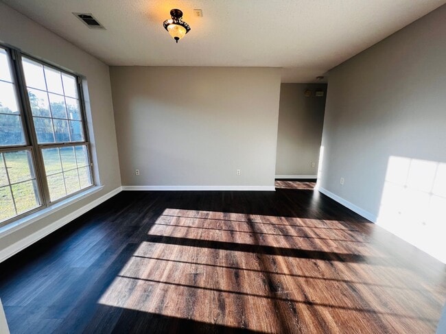 Building Photo - 1229 Langston Ln