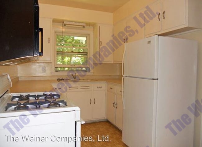 Building Photo - Now leasing for June!