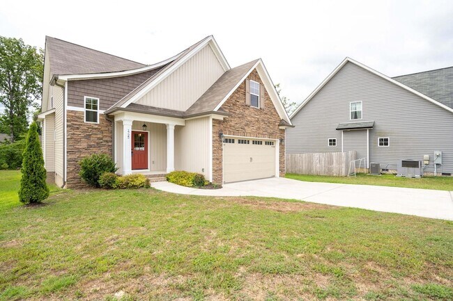 Building Photo - 1725 Oakvale Dr