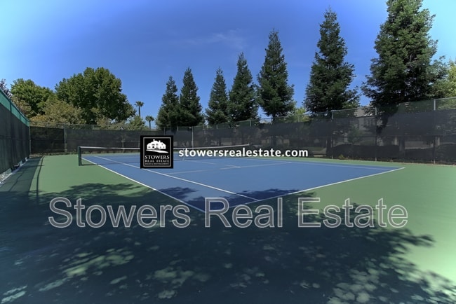 Building Photo - 1570 Eastlake Cir