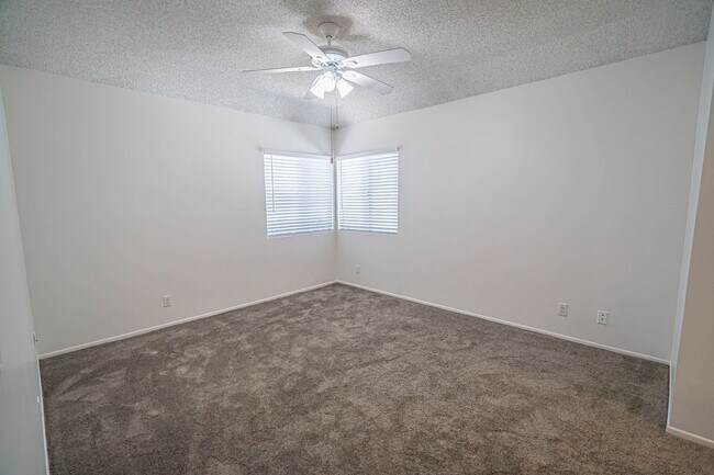 Building Photo - COMING SOON! Charming 2-Bedroom Condo with Loft in the American Beauty Community of Canyon Country