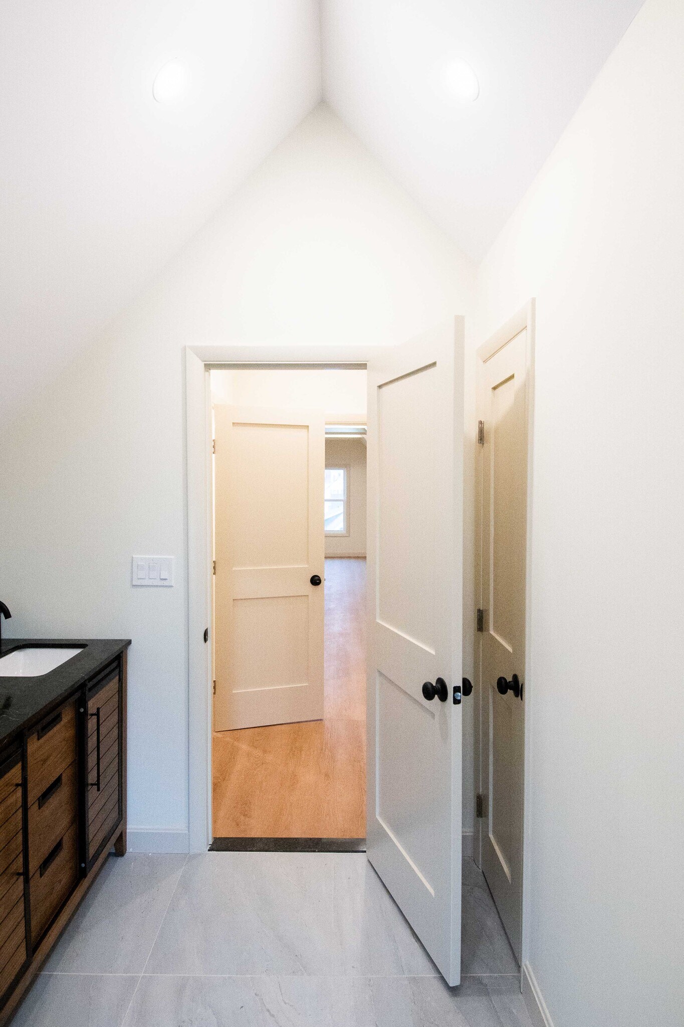 Building Photo - 235 Mount Hope St