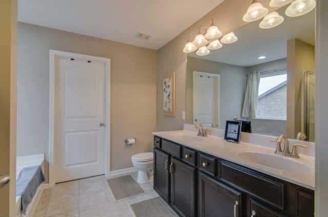 Building Photo - 3 bedroom, 2.5 bath home in Bent Creek