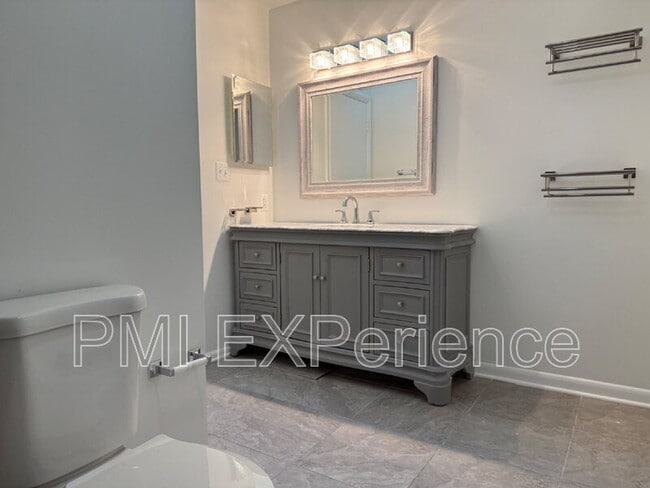 Building Photo - 1023 Spring Valley Ct