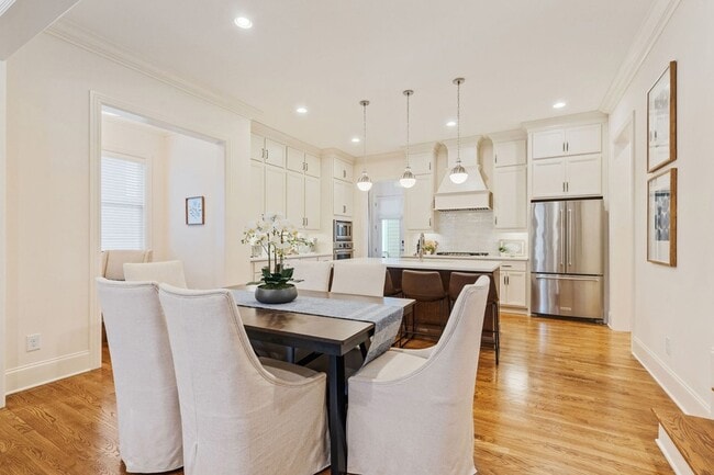 Building Photo - 1036 Clifton St