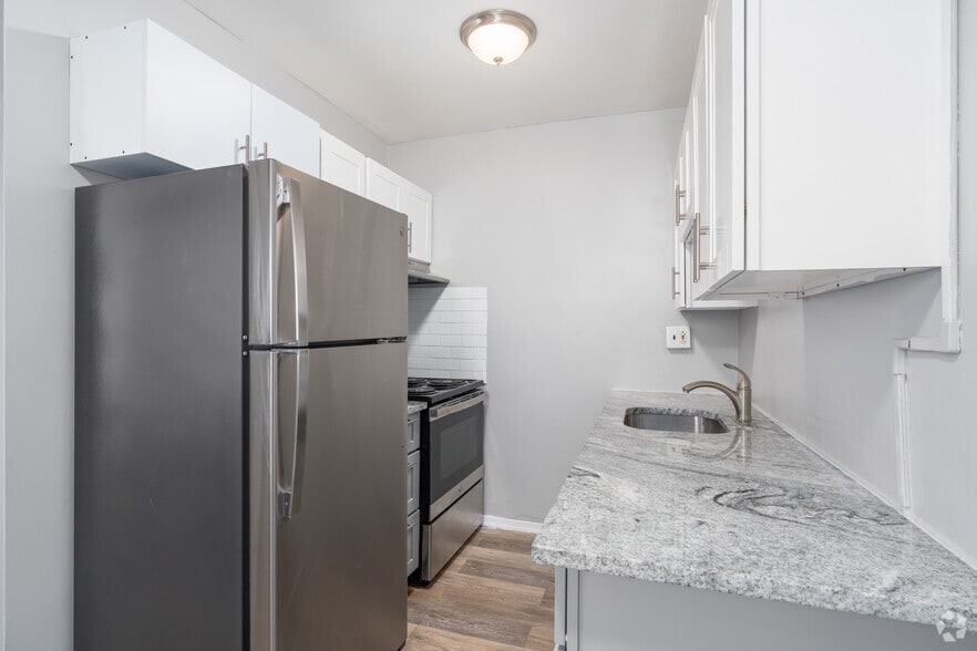 1BR, 1BA - 650SF - Kitchen - Mt. Vernon Apartments