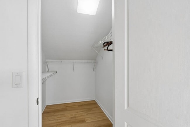 Building Photo - Steps to the Ocean! 3/3, 2198sq', Ocean View, Furnished