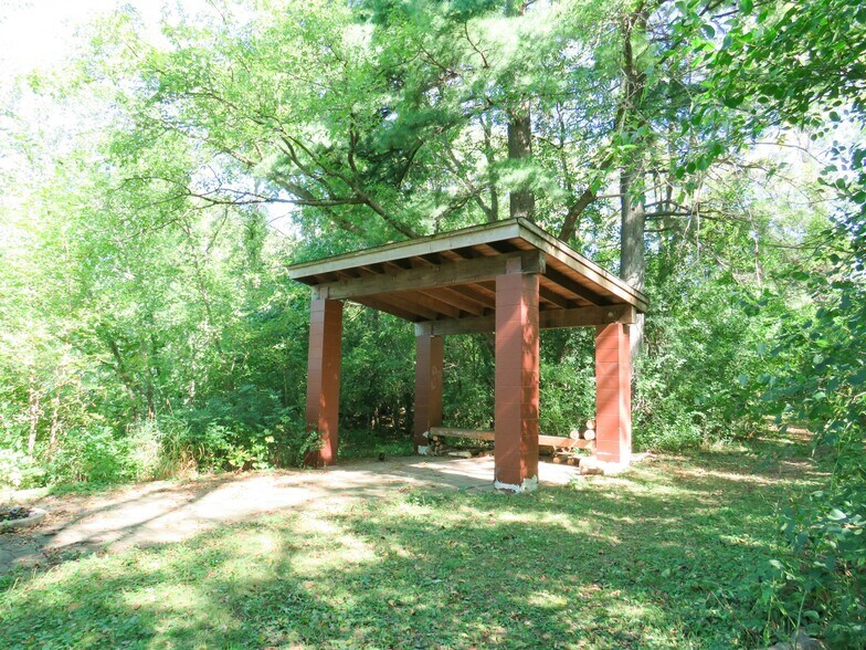 Building Photo - 4859 Maple St