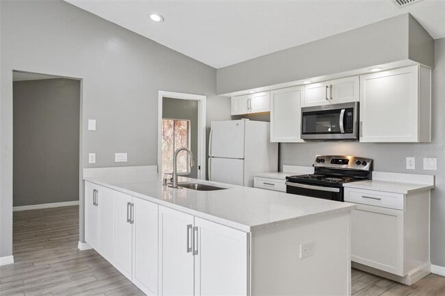 Building Photo - 1431 Sackett Cir