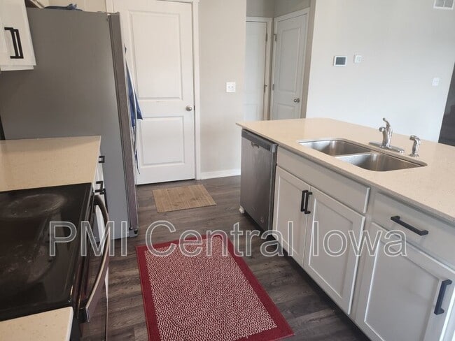 Building Photo - 4175 Cheyenne Ct