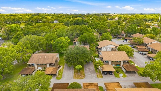 Building Photo - 8305 Sand Wedge Cir