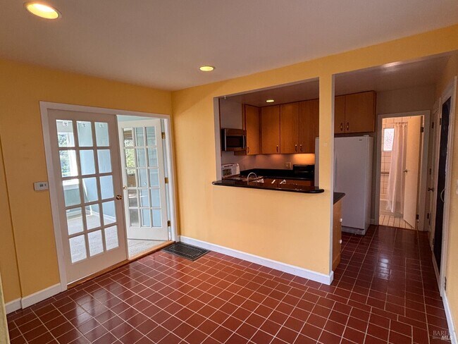 Building Photo - 71 Rocca Dr