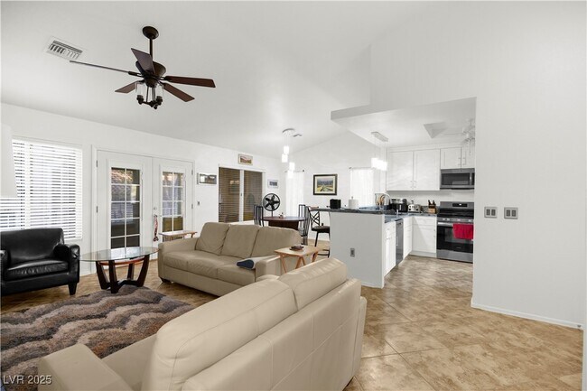 Building Photo - 2800 Linkview Dr