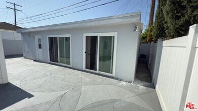 Building Photo - 515 Myrtle St