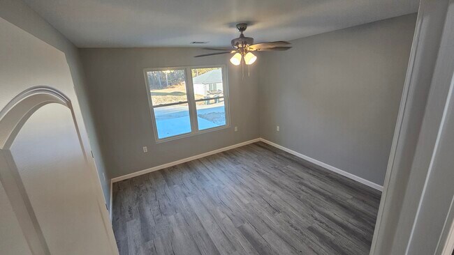 Building Photo - 215B White Eagle