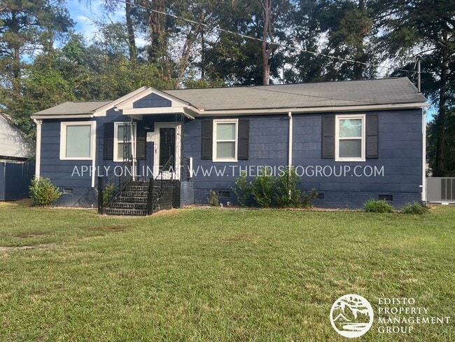 Building Photo - Renovated 3-Bedroom, 2-Bathroom Home with ...